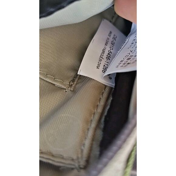 Pacsafe "Smart Travel Gear" Green Small Travel Bag PB006 (metrosafe 50) w/ Strap - Picture 9 of 13